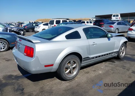 2005 Ford Mustang V6 Deluxe/V6 Premium из США, поврежденный, VIN 1ZVFT80N355140286
